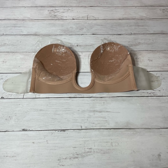 NORDSTROM LINGERIE U PLUNGE BACKLESS,STRAPLESS, ADHESIVE UNDERWIRE NUDE BRA B - Picture 2 of 4